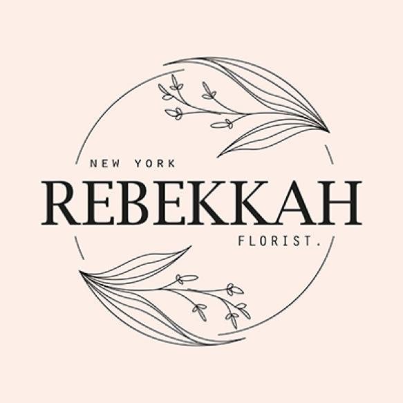Feminine Circle Flower Logo